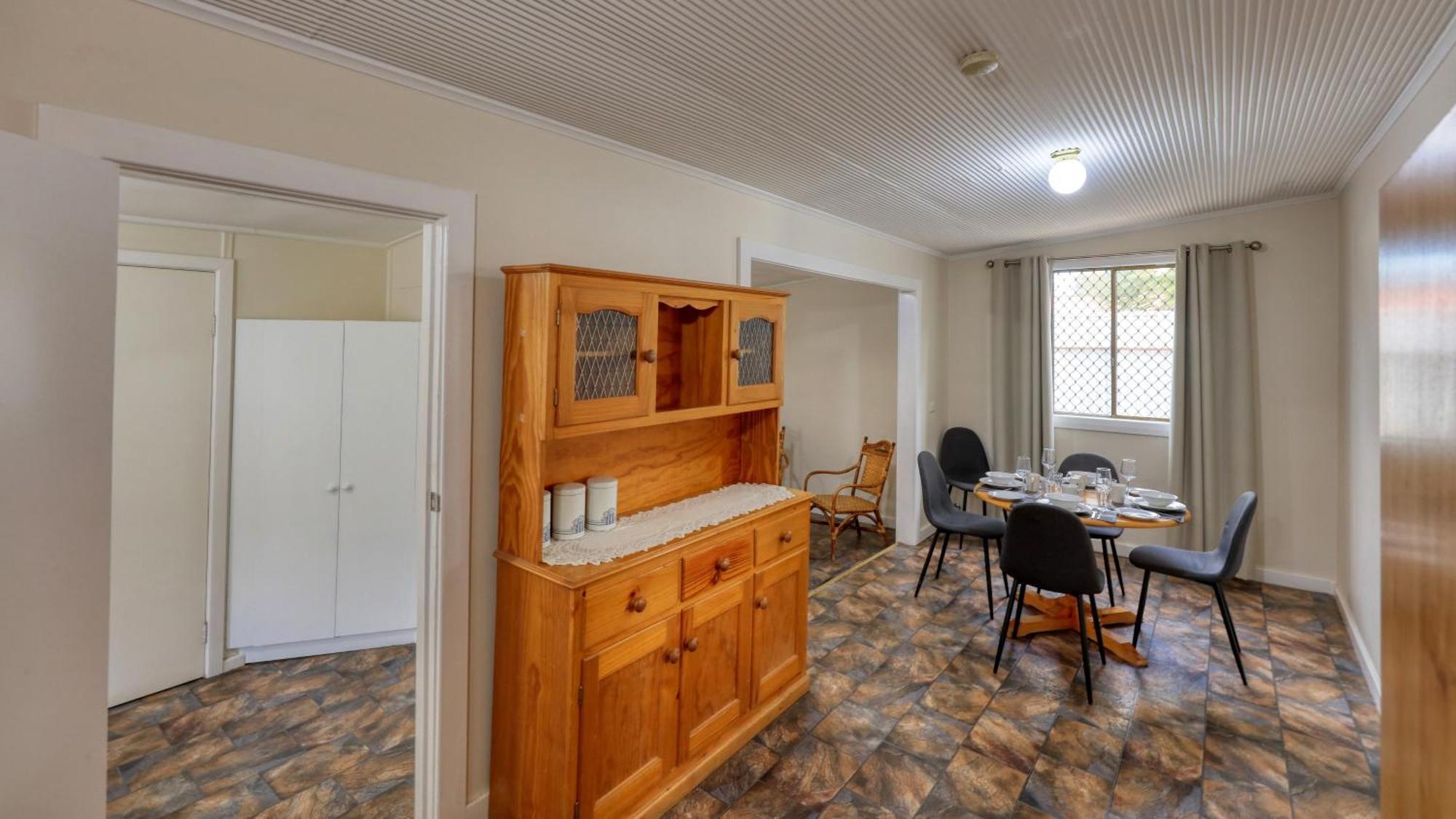 Charles Rasp Motor Inn & Cottages Broken Hill Exterior foto